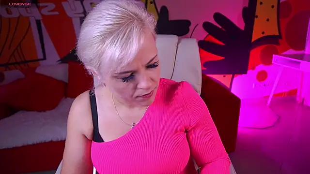 Snapshot of CrystalVibe chatting on 31, 3, 2026 CrystalVibe online show from 31, 3, 2026