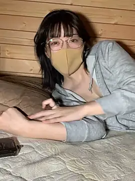 Snapshot of minami_room chatting on 22, 4, 2026 minami room online show from 22, 4, 2026