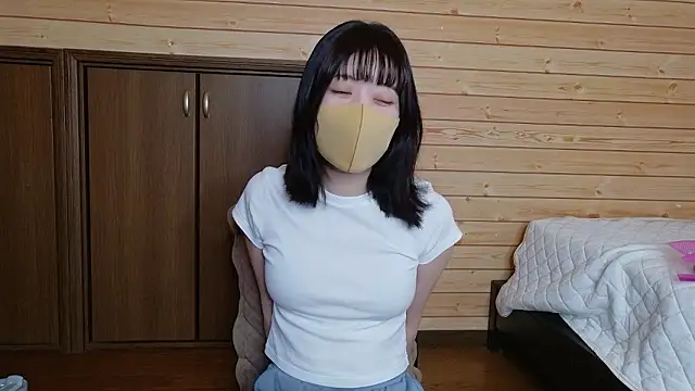 minami room online show from 4, 6, 2026