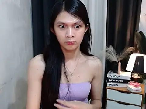 Snapshot of Pretty_Lys chatting on 23, 4, 2026 Pretty Lys online show from 23, 4, 2026