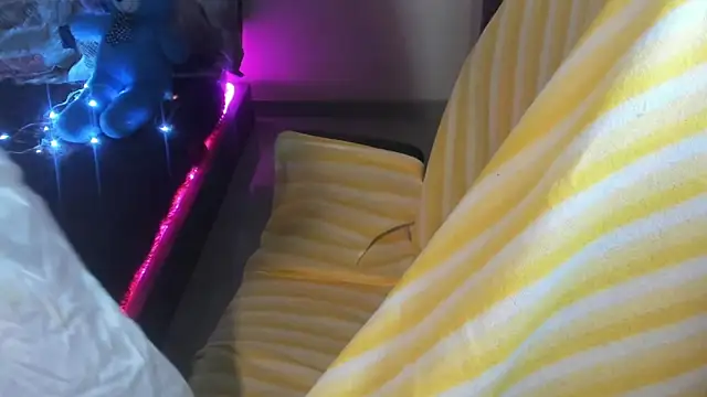 Snapshot of Tannushree chatting on 16, 4, 2026 Tannushree online show from 16, 4, 2026