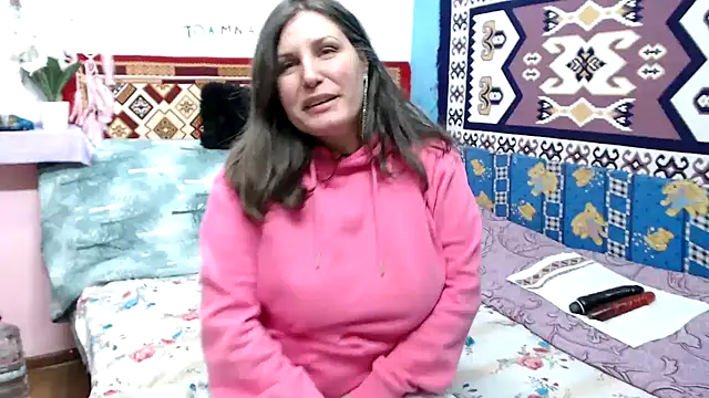 Adelinemilf online show from 18, 2, 2026