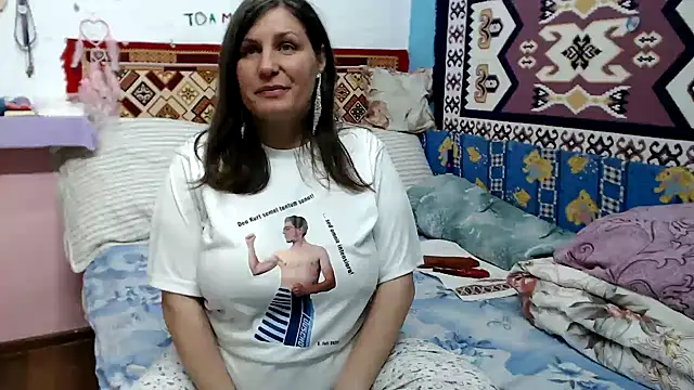 Snapshot of Adelinemilf chatting on 29, 4, 2026 Adelinemilf online show from 29, 4, 2026