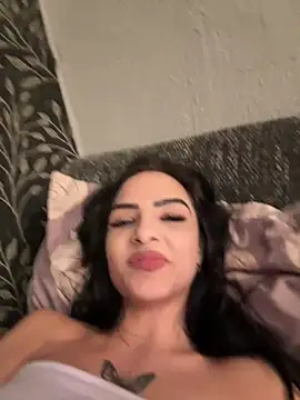 Snapshot of Evelin199 chatting on 6, 4, 2026 Evelin199 online show from 6, 4, 2026