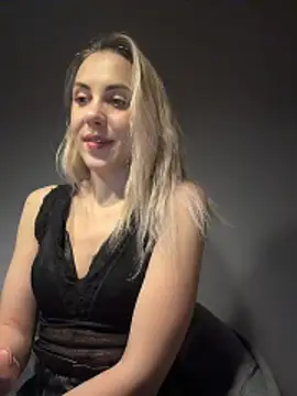 Snapshot of ElenaWhitmore chatting on 9, 3, 2026 ElenaWhitmore online show from 9, 3, 2026