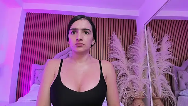 Violett hott  online show from 28, 2, 2026