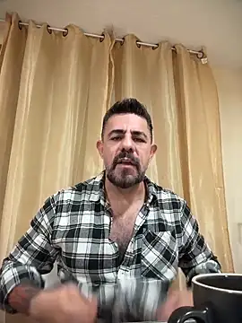 Snapshot of wolfbucker chatting on 4, 5, 2026 wolfbucker online show from 4, 5, 2026