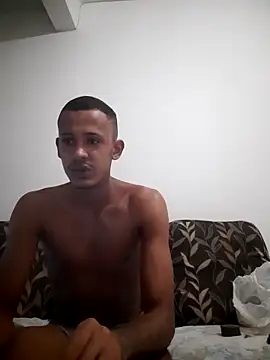 Snapshot of Magrinhodelicia011 chatting on 2, 4, 2026 Magrinhodelicia011 online show from 2, 4, 2026