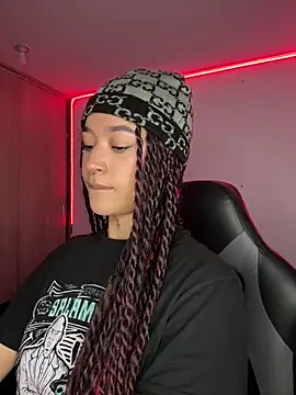 Snapshot of crystal_dlun chatting on 14, 3, 2026 crystal dlun online show from 14, 3, 2026