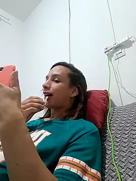 ofjuliaa online show from 3, 3, 2026