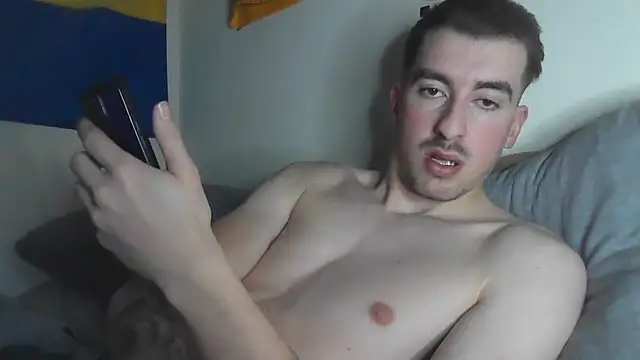 Snapshot of essexboy_2002 chatting on 8, 1, 2026 essexboy 2002 online show from 8, 1, 2026