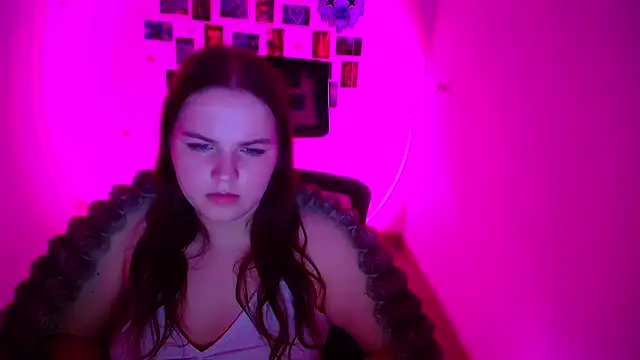 Snapshot of Kitty_Mia_Kitty chatting on 15, 2, 2026 Kitty Mia Kitty online show from 15, 2, 2026