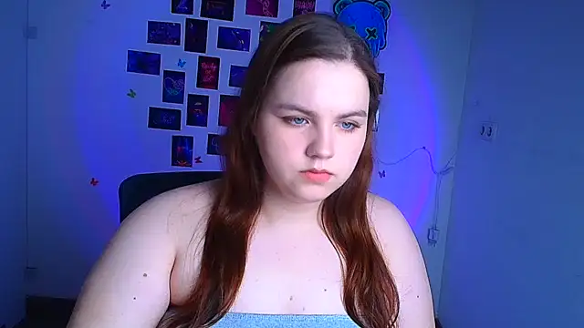 Snapshot of Kitty_Mia_Kitty chatting on 2, 4, 2026 Kitty Mia Kitty online show from 2, 4, 2026