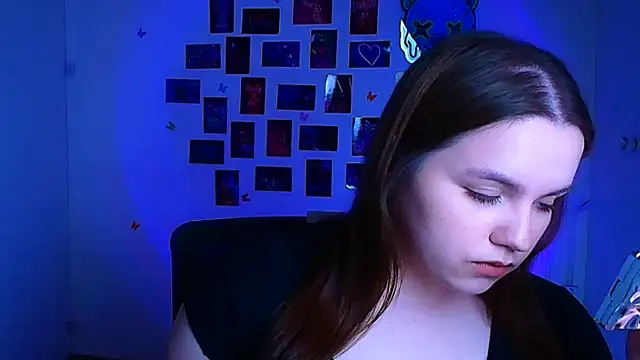 Snapshot of Kitty_Mia_Kitty chatting on 5, 4, 2026 Kitty Mia Kitty online show from 5, 4, 2026