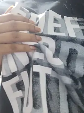 Snapshot of trinasa chatting on 4, 4, 2026 trinasa online show from 4, 4, 2026