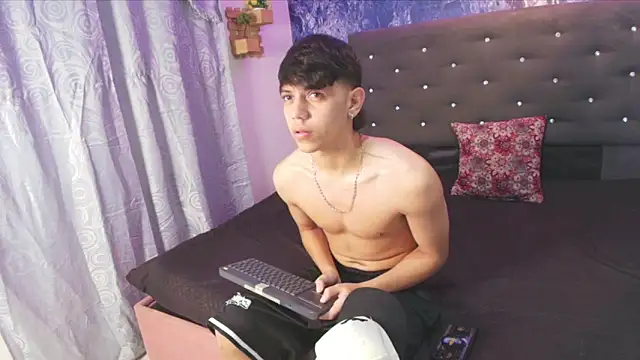 Snapshot of sebas_pretty7 chatting on 6, 1, 2026 sebas pretty7 online show from 6, 1, 2026