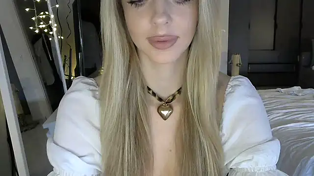 Snapshot of LizaSweetyq chatting on 9, 2, 2026 LizaSweetyq online show from 9, 2, 2026