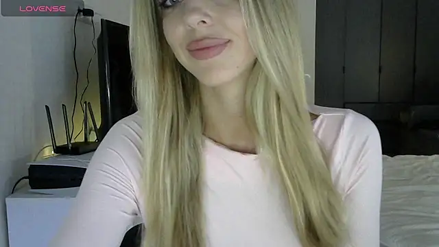 Snapshot of LizaSweetyq chatting on 24, 4, 2026 LizaSweetyq online show from 24, 4, 2026