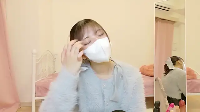 Snapshot of himarichan_v chatting on 22, 2, 2026 himarichan v online show from 22, 2, 2026