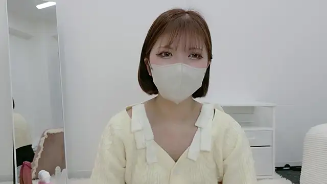 Snapshot of himarichan_v chatting on 8, 3, 2026 himarichan v online show from 8, 3, 2026