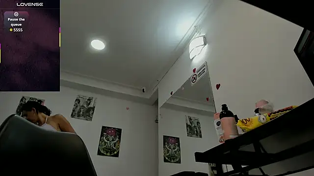 samantha milfs  online show from 25, 3, 2026