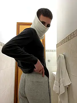 petiteyanel online show from 16, 1, 2026