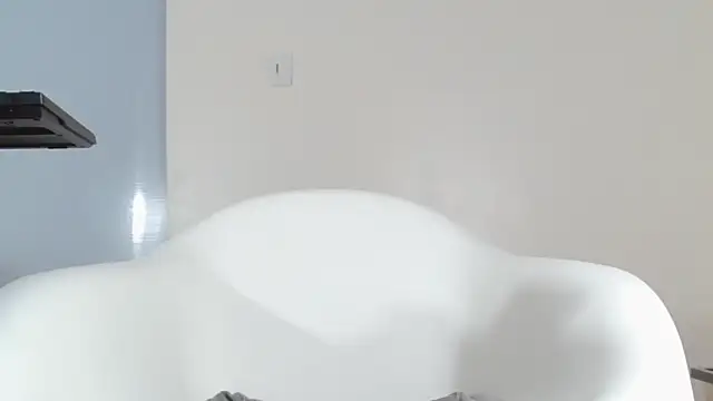 Snapshot of Little_Leksa chatting on 1, 2, 2026 Little Leksa online show from 1, 2, 2026