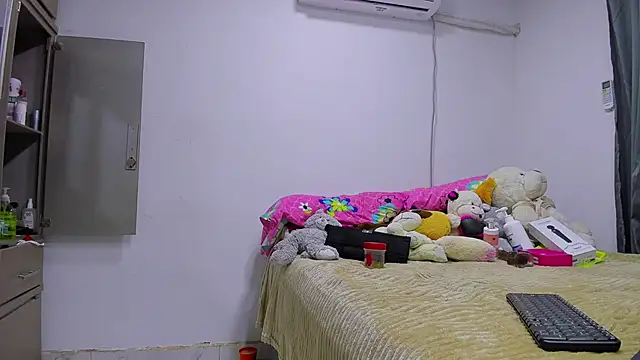 Snapshot of vennuss19 chatting on 23, 2, 2026 vennuss19 online show from 23, 2, 2026