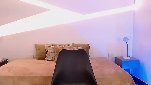 Chel Stone online show from 4, 2, 2026