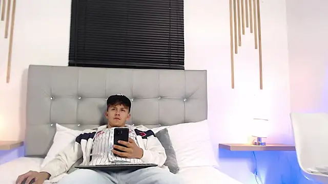 johnny blake  online show from 6, 2, 2026