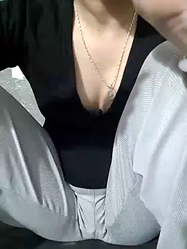 Snapshot of -LunaLust chatting on 18, 1, 2026 -LunaLust online show from 18, 1, 2026