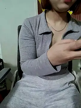 Snapshot of -LunaLust chatting on 3, 2, 2026 -LunaLust online show from 3, 2, 2026