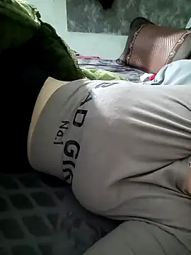 Snapshot of -LunaLust chatting on 5, 2, 2026 -LunaLust online show from 5, 2, 2026