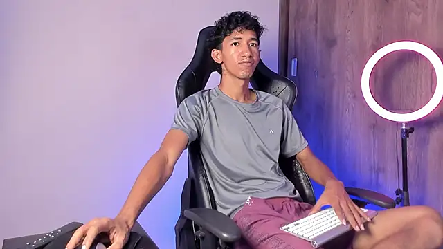 Snapshot of neitan_miller_ chatting on 3, 2, 2026 neitan miller online show from 3, 2, 2026