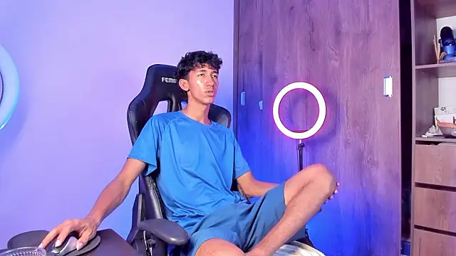 Snapshot of neitan_miller_ chatting on 5, 2, 2026 neitan miller online show from 5, 2, 2026