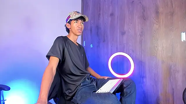 Snapshot of neitan_miller_ chatting on 19, 2, 2026 neitan miller online show from 19, 2, 2026