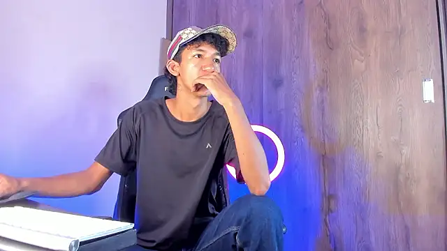 Snapshot of neitan_miller_ chatting on 20, 3, 2026 neitan miller online show from 20, 3, 2026