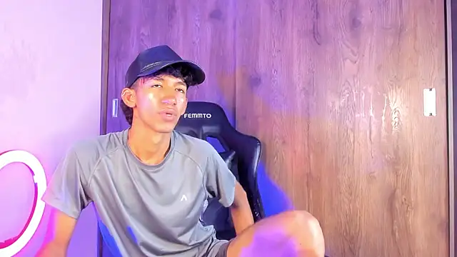 Snapshot of neitan_miller_ chatting on 2, 4, 2026 neitan miller online show from 2, 4, 2026