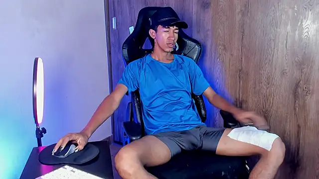 Snapshot of neitan_miller_ chatting on 16, 4, 2026 neitan miller online show from 16, 4, 2026