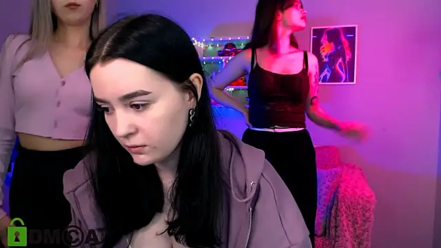 Snapshot of monica_xcx chatting on 11, 4, 2026 monica xcx online show from 11, 4, 2026