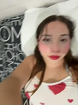 Snapshot of AliciaWhite_nt chatting on 8, 7, 2026 AliciaWhite nt online show from 8, 7, 2026