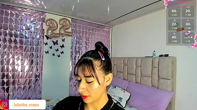 Snapshot of Julietha-evans chatting on 26, 3, 2026 Julietha-evans online show from 26, 3, 2026