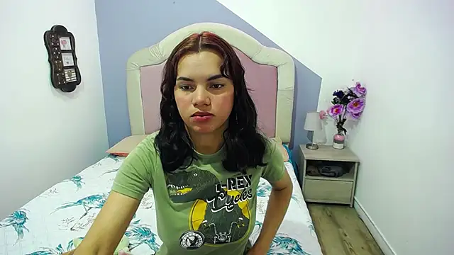 Snapshot of revecacruz_ chatting on 13, 1, 2026 revecacruz online show from 13, 1, 2026