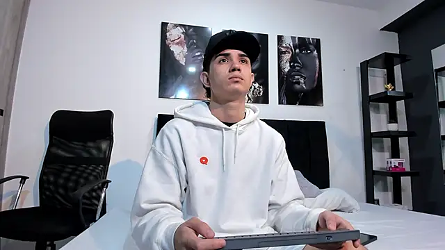 Alejo Grey online show from 9, 1, 2026