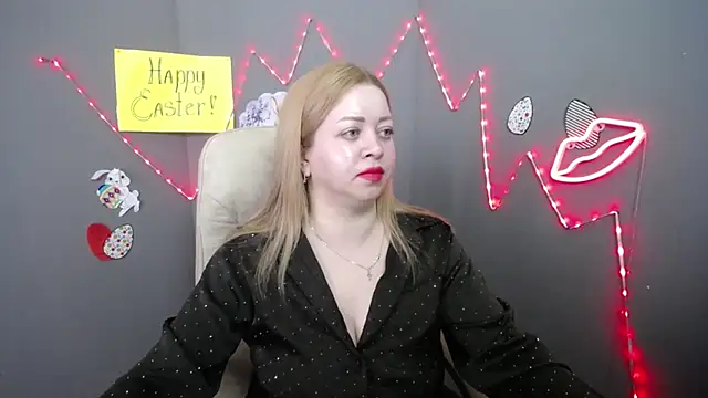 Snapshot of OliviaVerr chatting on 2, 4, 2026 OliviaVerr online show from 2, 4, 2026