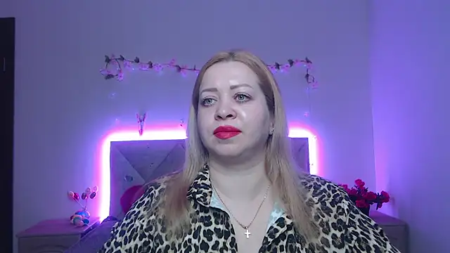 Snapshot of OliviaVerr chatting on 10, 4, 2026 OliviaVerr online show from 10, 4, 2026