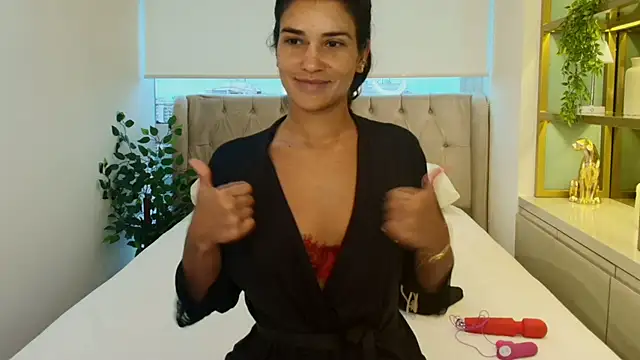 Maxine Spencer online show from 5, 2, 2026