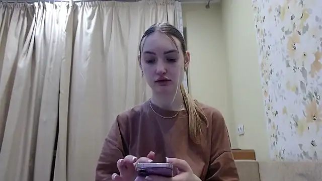 Snapshot of Eva_Harris chatting on 10, 1, 2026 Eva Harris online show from 10, 1, 2026