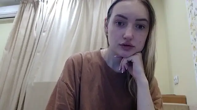 Snapshot of Eva_Harris chatting on 12, 1, 2026 Eva Harris online show from 12, 1, 2026