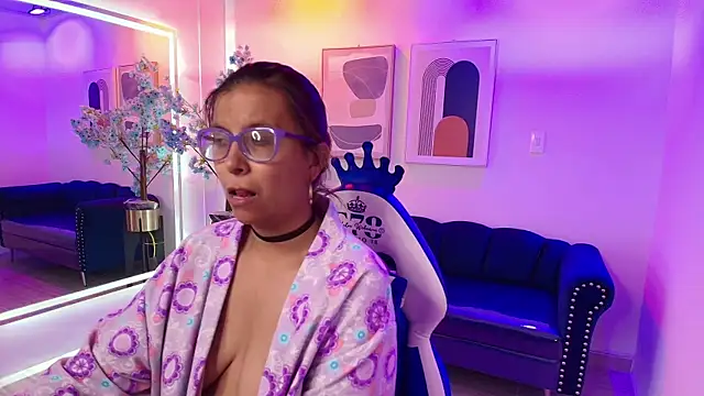 Amber  rouge online show from 8, 2, 2026